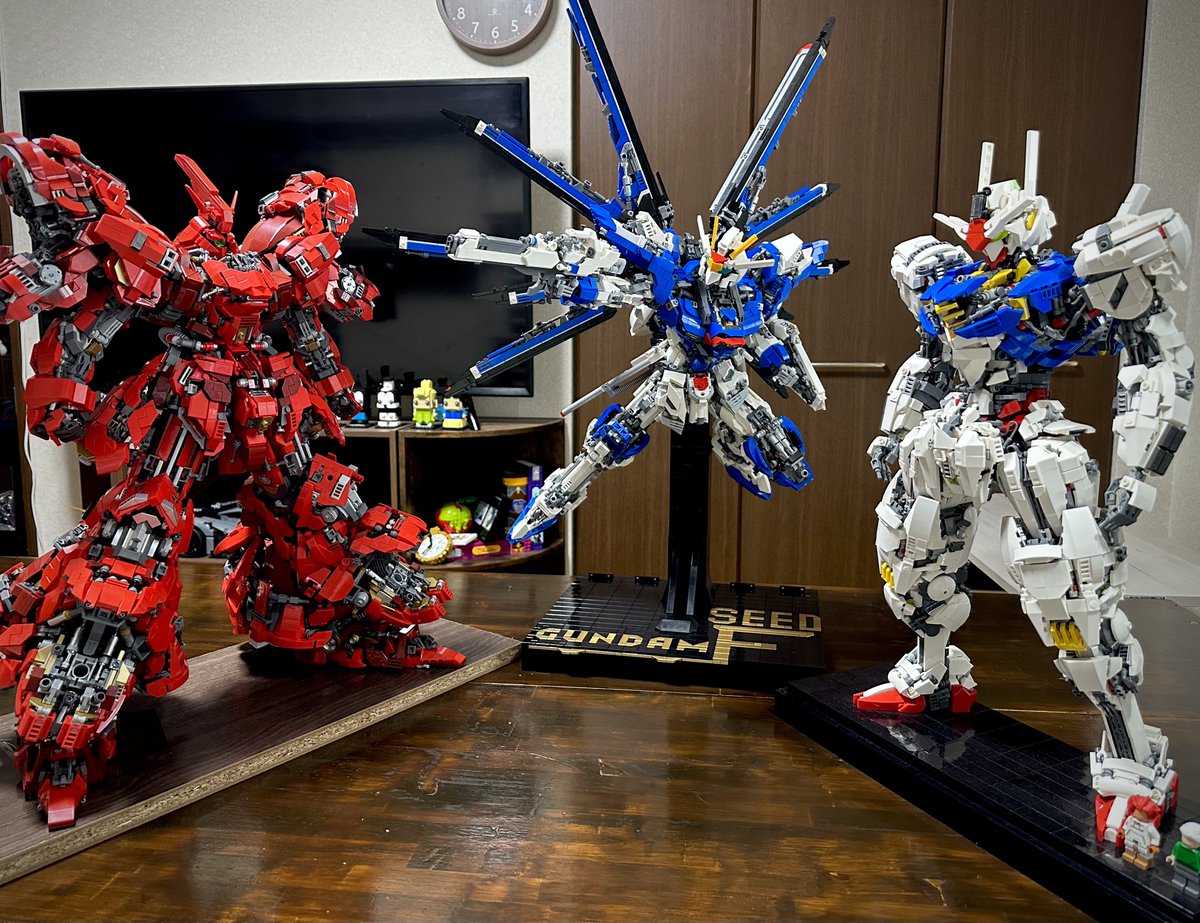 LEGO だから 作れるのではありません 作りたいから LEGO を使うのです｣