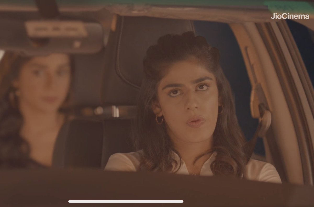 @momo_mohsin @JioCinema This scene are so cute😍

Dadu :- yeah world war ghere ke liye hain yaa tere liye,apne dadu pai gaya hain😂💟
And maddy expressions here!😂🤣😂

#MohsinAsMaddy 
#MohsinKhan | #MoMinions 
#JabMilaTu | @JioCinema 
@momo_mohsin