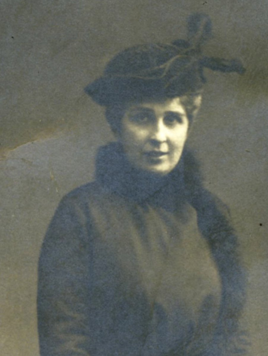 AuschwitzMuseum's tweet photo. 22 February 1888 | A Jewish woman, Edita Falkenauová, was born in Berlin. She lived in Prague. 

On 30 January 1942 she was imprisoned in the Theresienstadt ghetto and on 18 May 1944 she was deported to #Auschwitz. She was murdered in a gas chamber. https://t.co/swSM2LECzS