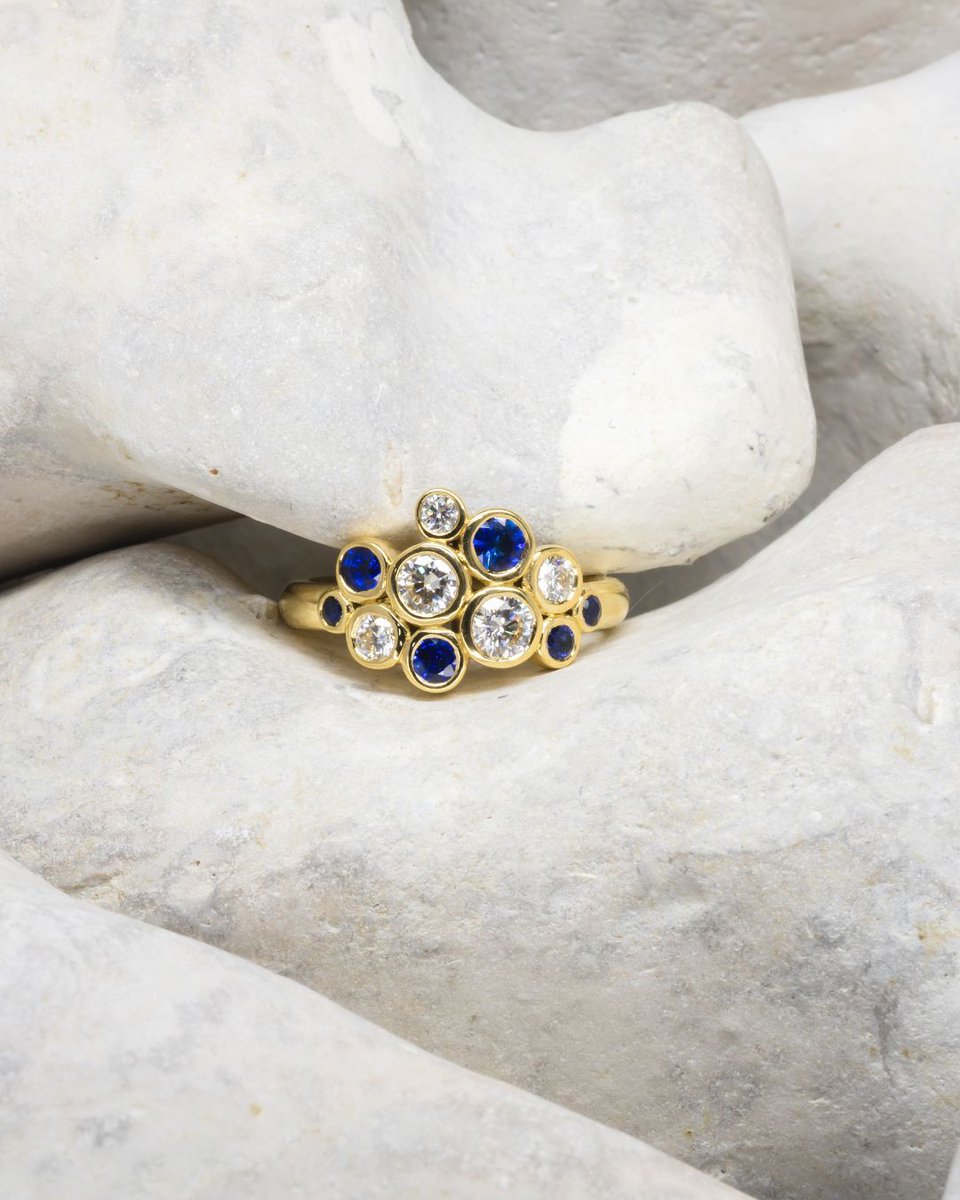 The Water Bubbles 18ct Yellow Gold Sapphire and Diamond Ring is bold and eye-catching.

#HandmadeJewellery #LuxuryJewellery #SapphireElegance