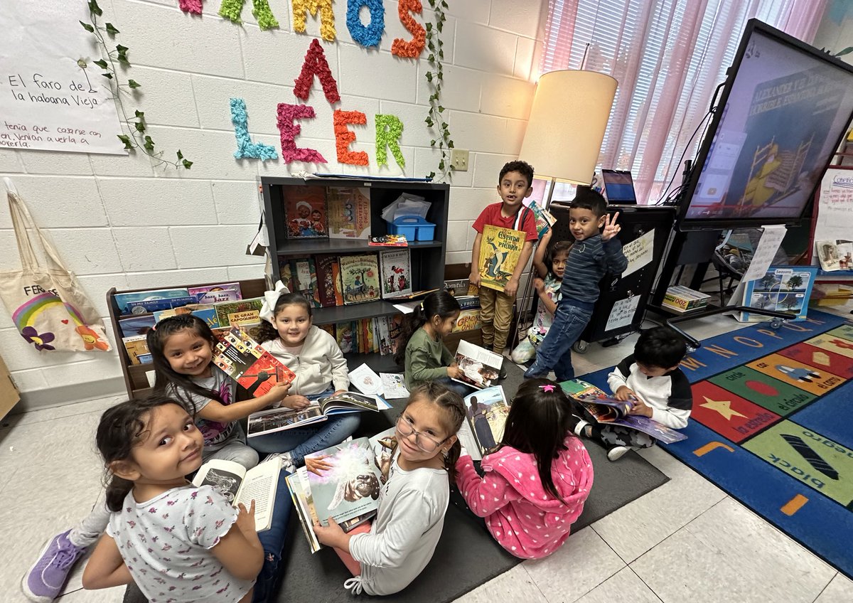 The students finished their CBA… “ ¿maestra ahora podemos ir a leer?”📚📚📚