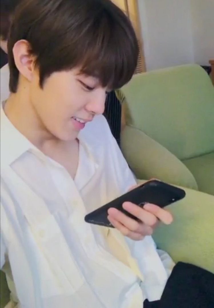 미워
밉다구
　　　　　　　　　　　　 　　 　　 알겠어 사랑해