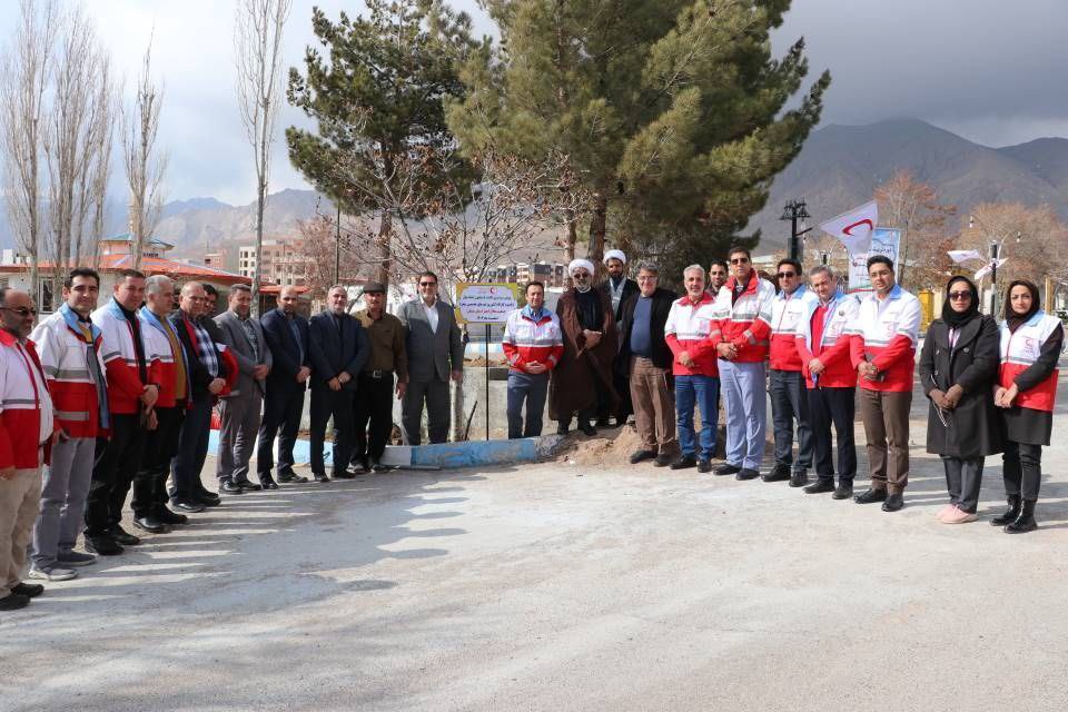DMBaghfalaki's tweet photo. The Nationwide 5 Million Tree Plantation Campaign is making waves in #Semnan province! Delighted to see the Head of Youth Organization of @Iranian_RCS joining youth, planting thousands of saplings to combat #ClimateChange. Let's keep nurturing our planet together! 🌱🌍 #GreenIran https://t.co/rMm1GsVmSY