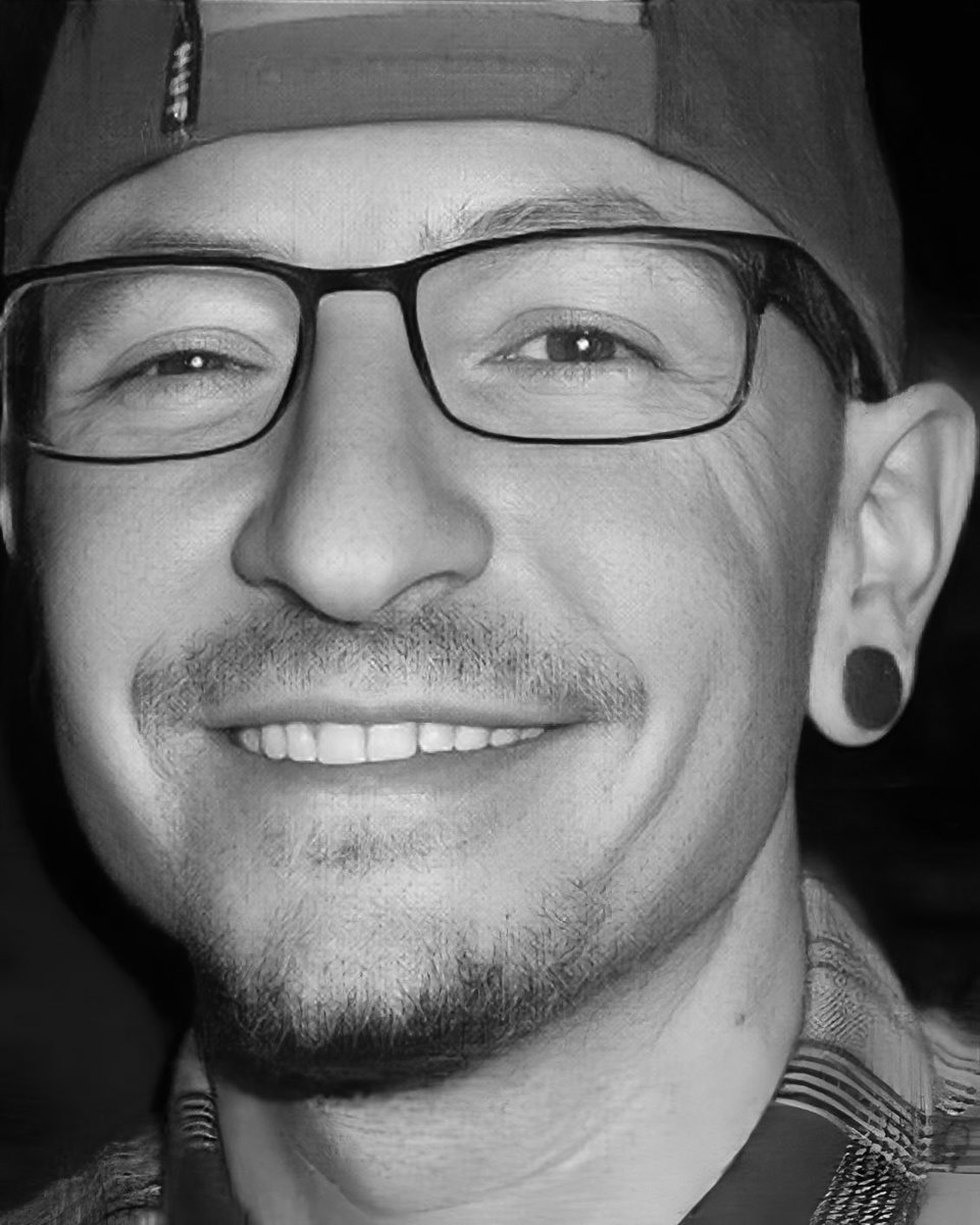 «If you are sad, make yourself smile. It won't take away the pain, but smiling will change your thoughts.»©️ #ChesterBennington #Chester #CelebrateChesterLife