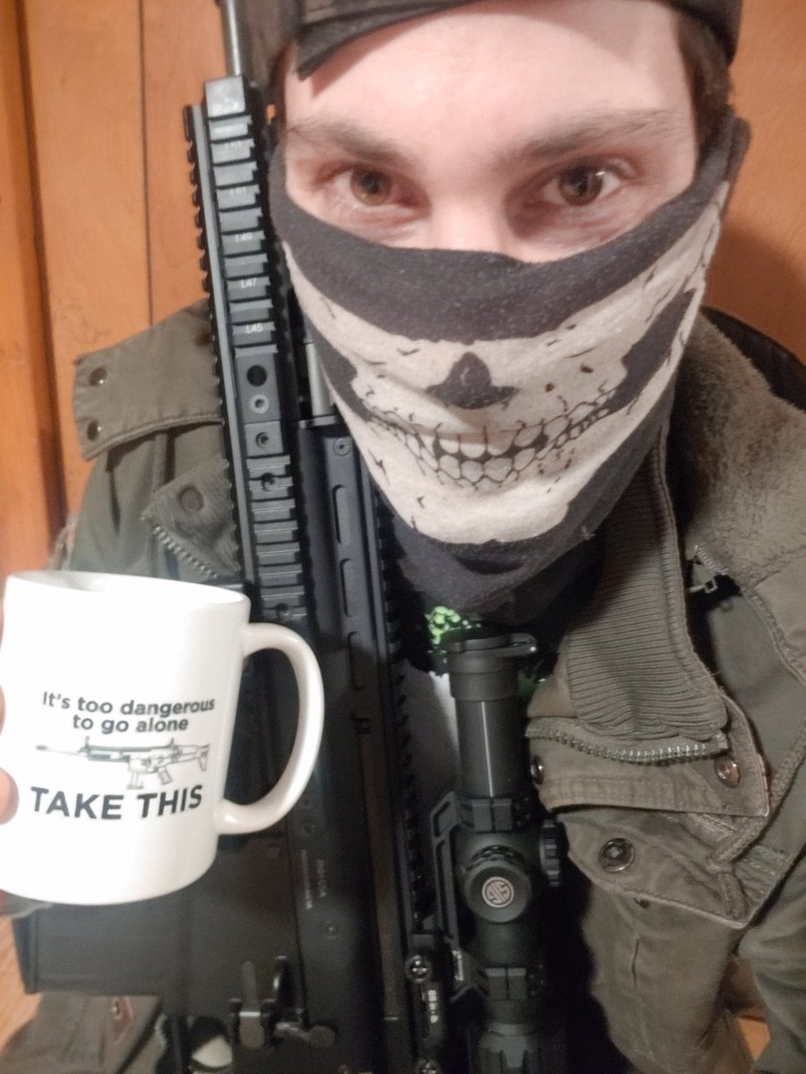 Bulletfox50's tweet photo. @GetEnteredToWin. I already have a SCAR17, I just wanted a cool cup and support creators and veteran owned buissnes. https://t.co/CKY8a9Xxdm