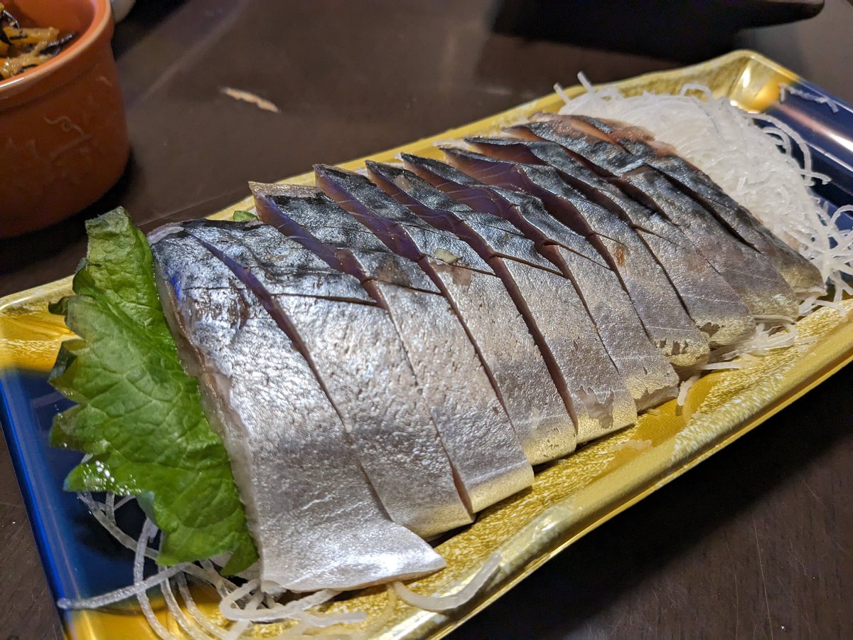 nihonsyuzukan's tweet photo. 今日はコレ。
花の露さんのnonal(ノーナル)
アタックは米本来の甘み
からの適度なアル感
鯖の油を中和する様なキレ味
福岡の水と米×福岡の鯖刺
純米酒は土地コラボマリアージュに限る
#日本酒図鑑
#花の露
#nonal https://t.co/llE88jht6E