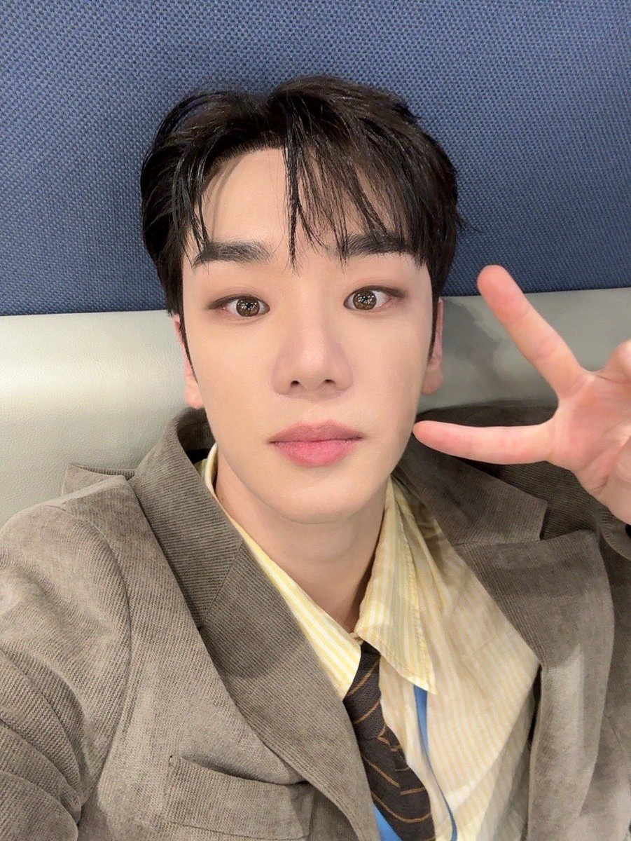 official_ACE7's tweet photo. [#에이스_김병관]
컴배에에에에에엥에에에에엑!!!!!!❤️
초이스야 우리 재밌게 즐겁게 활동기 지내보쟈🔥🔥
너무 보고싶었답!!!❤️
I missed you guys so bad🥰
Love u more!!!!!!!!!!!!!❤️
#에이스 #초이스 #나이스 #MyGirl #마이걸 https://t.co/xP6UA2BJtZ