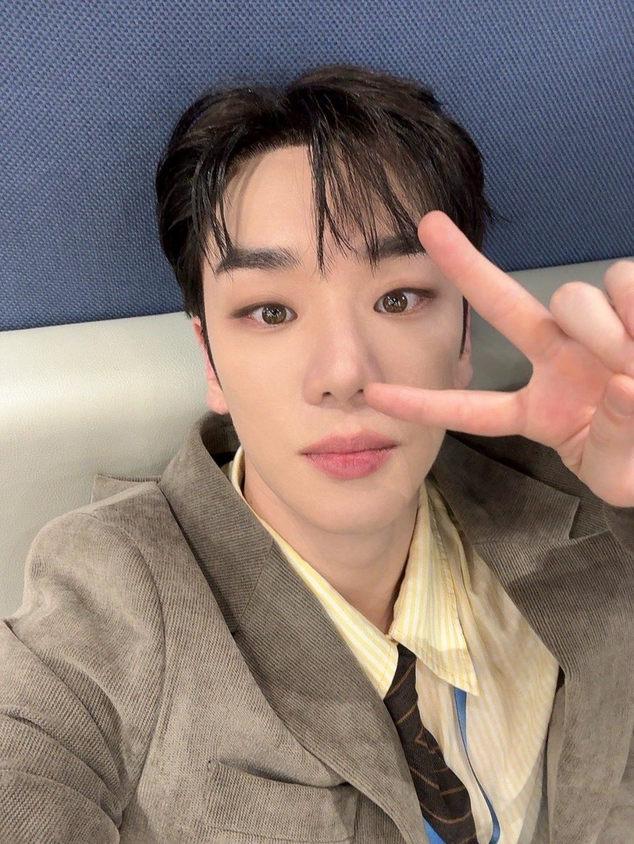 official_ACE7's tweet photo. [#에이스_김병관]
컴배에에에에에엥에에에에엑!!!!!!❤️
초이스야 우리 재밌게 즐겁게 활동기 지내보쟈🔥🔥
너무 보고싶었답!!!❤️
I missed you guys so bad🥰
Love u more!!!!!!!!!!!!!❤️
#에이스 #초이스 #나이스 #MyGirl #마이걸 https://t.co/xP6UA2BJtZ