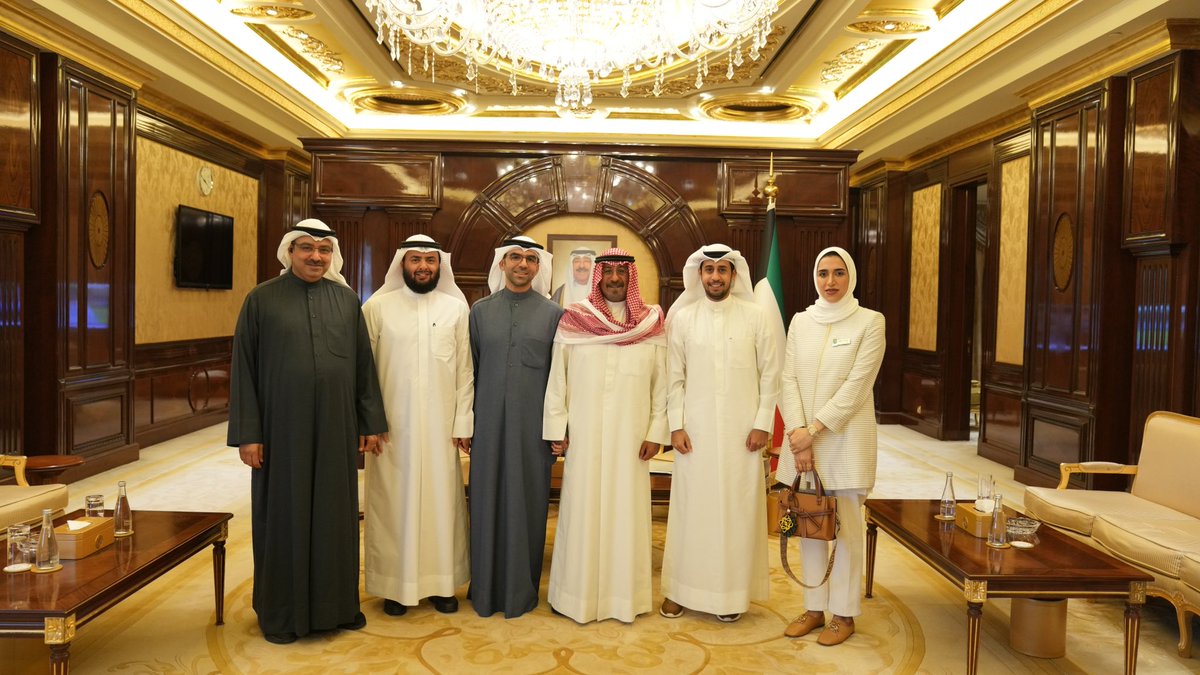 لقاء جمعية أعضاء هيئة التدريس اليوم مع سمو رئيس مجلس الوزراء الشيخ د. محمد صباح السالم الصباح في قصر بيان