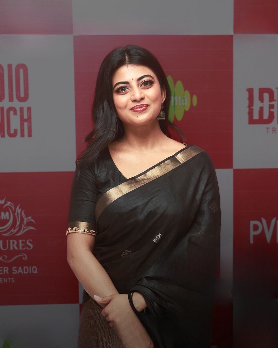 anandhikayaloff's tweet image. What if I&apos;m #yashna in #HiNanna 🖤

#mangai audio launch event 🖤✨

#anandhi #kayalanandhi #MrunalThakur
#Nani