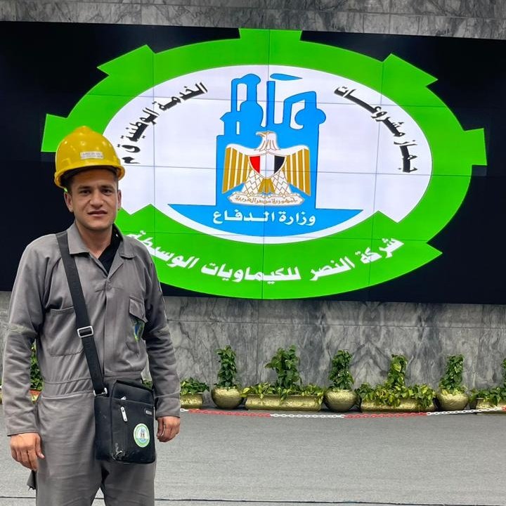 Ahmed_Sultan72's tweet photo. ميز نفسك عشان كلها بقت شبه بعضها 🖤𝄟 https://t.co/fj6dYdmNQ3