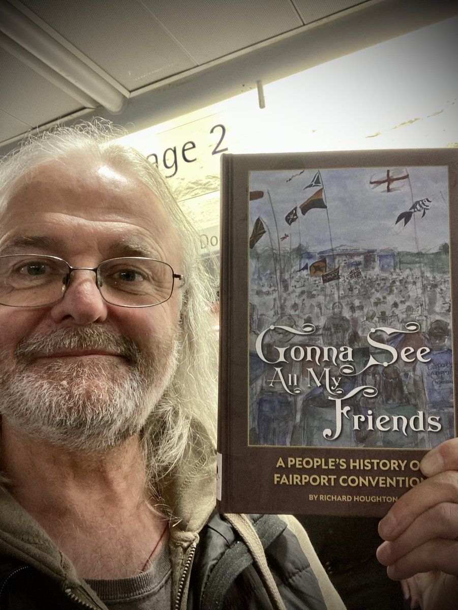 Spenwood Books (@spenwoodbooks) on Twitter photo We’re still looking for stories for the new <a href="/faircropfest/">Faircropfest</a> book coming out later this year. Seen them live? Been to #Cropredy? We’d love to hear about it at fairportfanbook@gmail.com
Photo: Chris Leslie of Fairport Convention We’re still looking for stories for the new <a href="/faircropfest/">Faircropfest</a> book coming out later this year. Seen them live? Been to #Cropredy? We’d love to hear about it at fairportfanbook@gmail.com
Photo: Chris Leslie of Fairport Convention