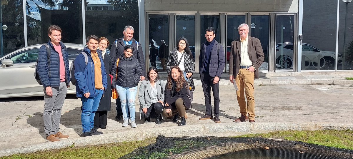 Los alumnos del #máster CIA que se imparte en la  <a href="/etsiaab/">ETSIAAB / #AlimentaElFuturo</a> , visitaron la semana pasada el #CEH_CEDEX . Agradecimiento a  su  Director,  Federico Estrada por sus detalladas explicaciones sobre el Centro y a María Isabel Berga por enseñarnos el Laboratorio de  Hidráulica.