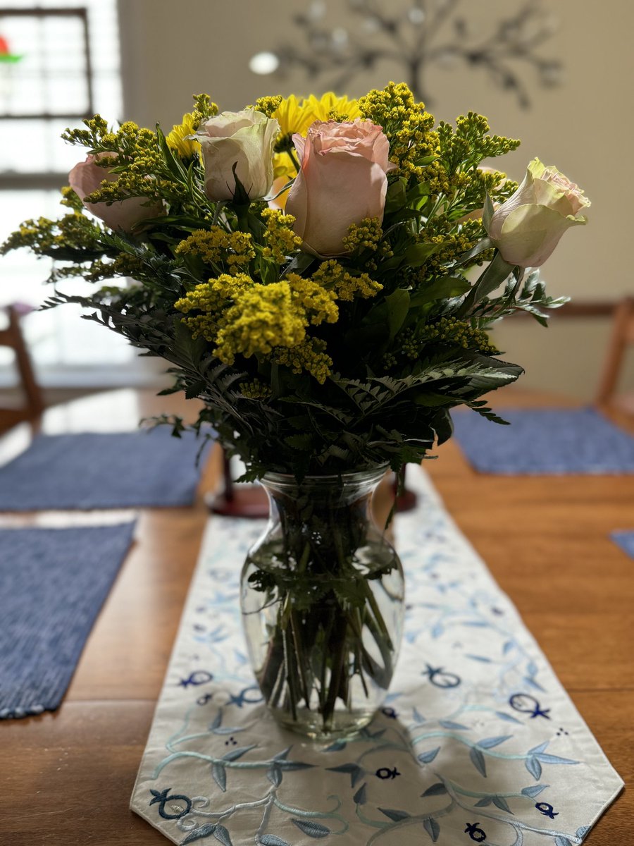 Roz Varon tweet media