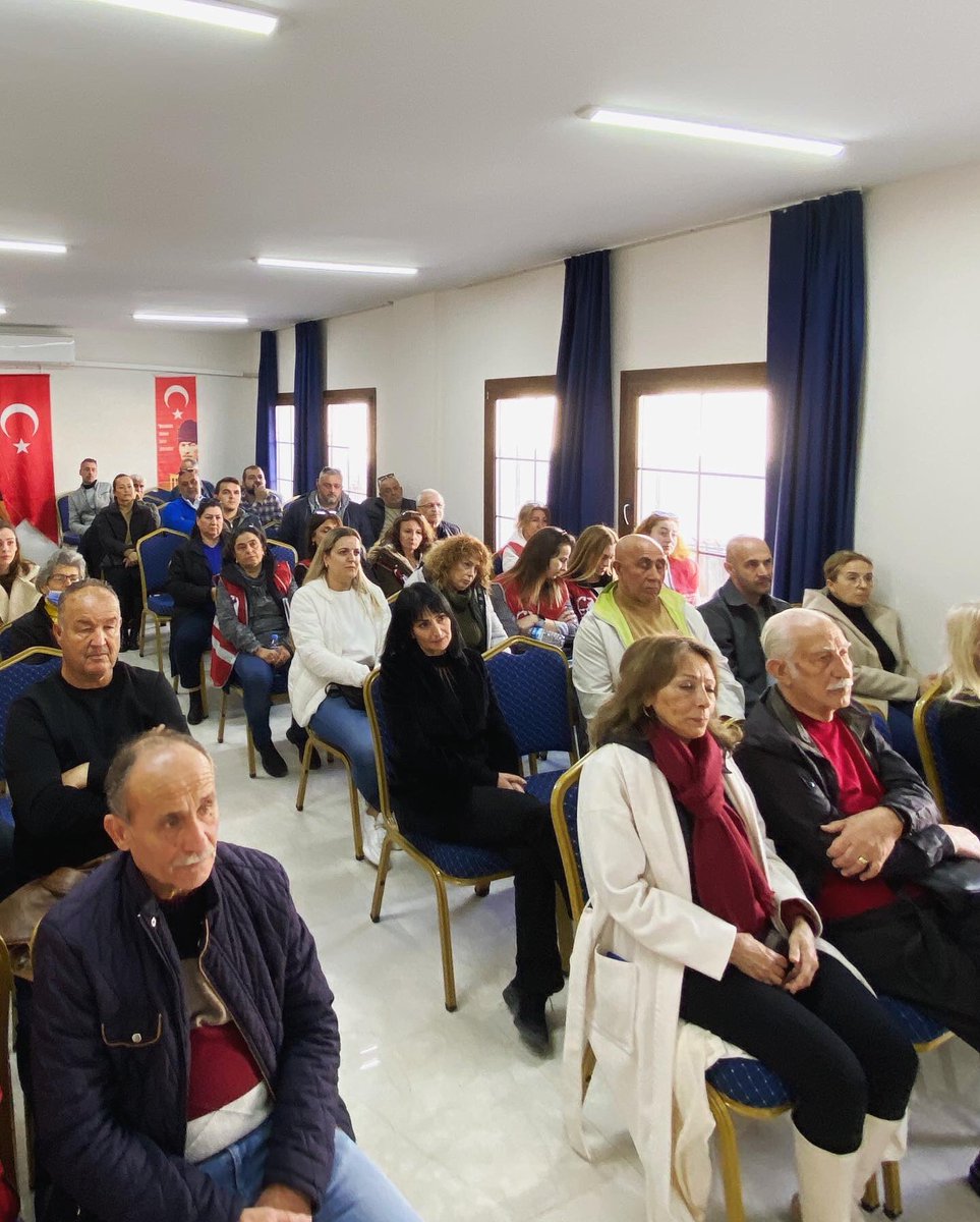 rahmigencer's tweet photo. “Her ilerlemenin ve kurtuluşun anası hürriyettir”
Atatürkçü Düşünce Derneği Ayvalık Şubesi’nde Atatürk’e gönül vermiş  yurttaşlarımız ile bir araya geldik.
Atatürk’ün yolundan çıkmayanlarla,
Atatürk’ü gerçekten anlayabilen insanlarla yürüyoruz.
#AyvalıkHepimizin https://t.co/dMT0X6M5qr