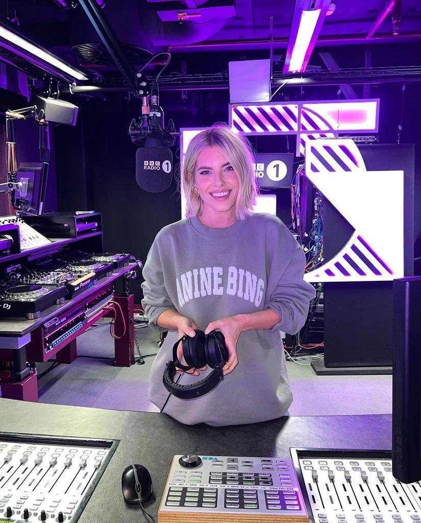 ✨ <a href="/MusicWeek/">Music Week</a> Awards Nominated ✨

Congratulations to <a href="/MollieKing/">MOLLIE KING</a> and our <a href="/BBCR1/">BBC Radio 1</a> Future Pop production team as they're nominated as Best Radio Show today.

Fingers crossed for the big night! 🤞