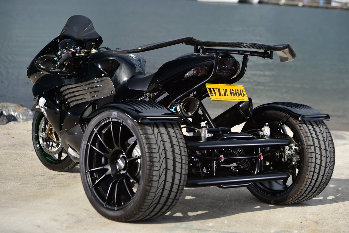 casarva's tweet photo. Guinness World Land Speed Record trike "The Punisher"  a Nitrous &amp; Turbocharged  Casarva Kawasaki ZZR1400 trike will at "The Speed Show" at Elvington near York this weekend! https://t.co/OlYz89B1t3
Come and say hi!
#casarva #trikes #LSR #Straightliners https://t.co/T728JNvr1B