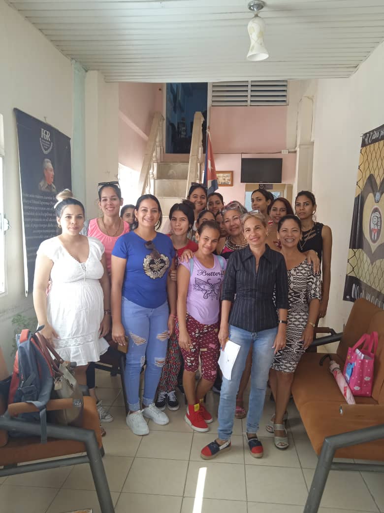 Intercambio provechoso se realizó en la #FiscaliaManzanillo de conjunto con la universidad Blas Roca con los estudiantes de 4to año de la enseñanza prescolar un debate con respecto a los derechos de los niñas y los niños que se encuentra establecido en el  Código de las Familias.