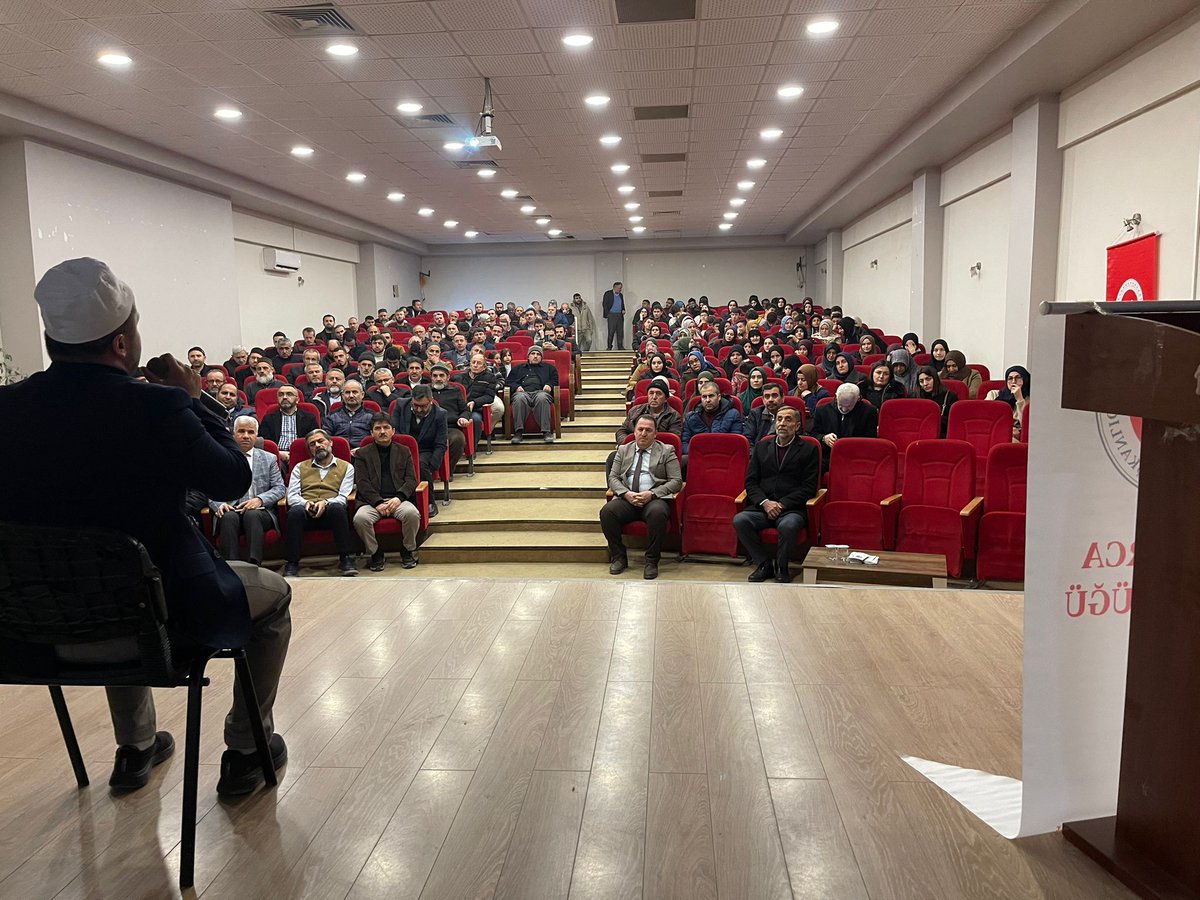 KaynarcaMuftulk's tweet photo. İlçe Müftülüğümüz tarafından vatandaşlarımızın ve din gönüllülerimize yönelik Kudüs Konferansı düzenlendi.
SAÜ Doç. Dr. Yaşar KAHRAMAN'ın konuşmacı olarak katıldığı programa  Müftümüz Süleyman DEMİRYÜREK, Kaynarca daire amirlerimiz, vatandaşlarımız ve din görevlilerimiz katıldı. https://t.co/IatoW1Gcc5