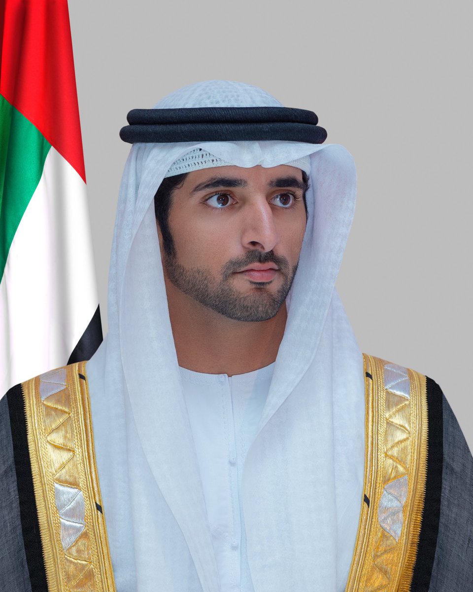 الصورة الرسمية المعتمدة لسمو الشيخ حمدان بن محمد بن راشد آل مكتوم، ولي عهد دبي رئيس المجلس التنفيذي.

The official photo of His Highness Sheikh Hamdan bin Mohammed bin Rashid Al Maktoum, Crown Prince of Dubai and Chairman of The Executive Council of Dubai.