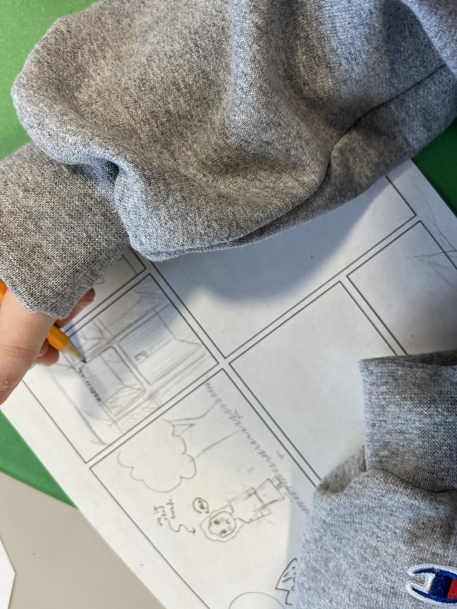45Flyers's tweet photo. Making comics in writing workshop was so much fun h fun. We made a memoir comic, a PSA, and a wild card that was anything we wanted. https://t.co/0wb82Jq2gj