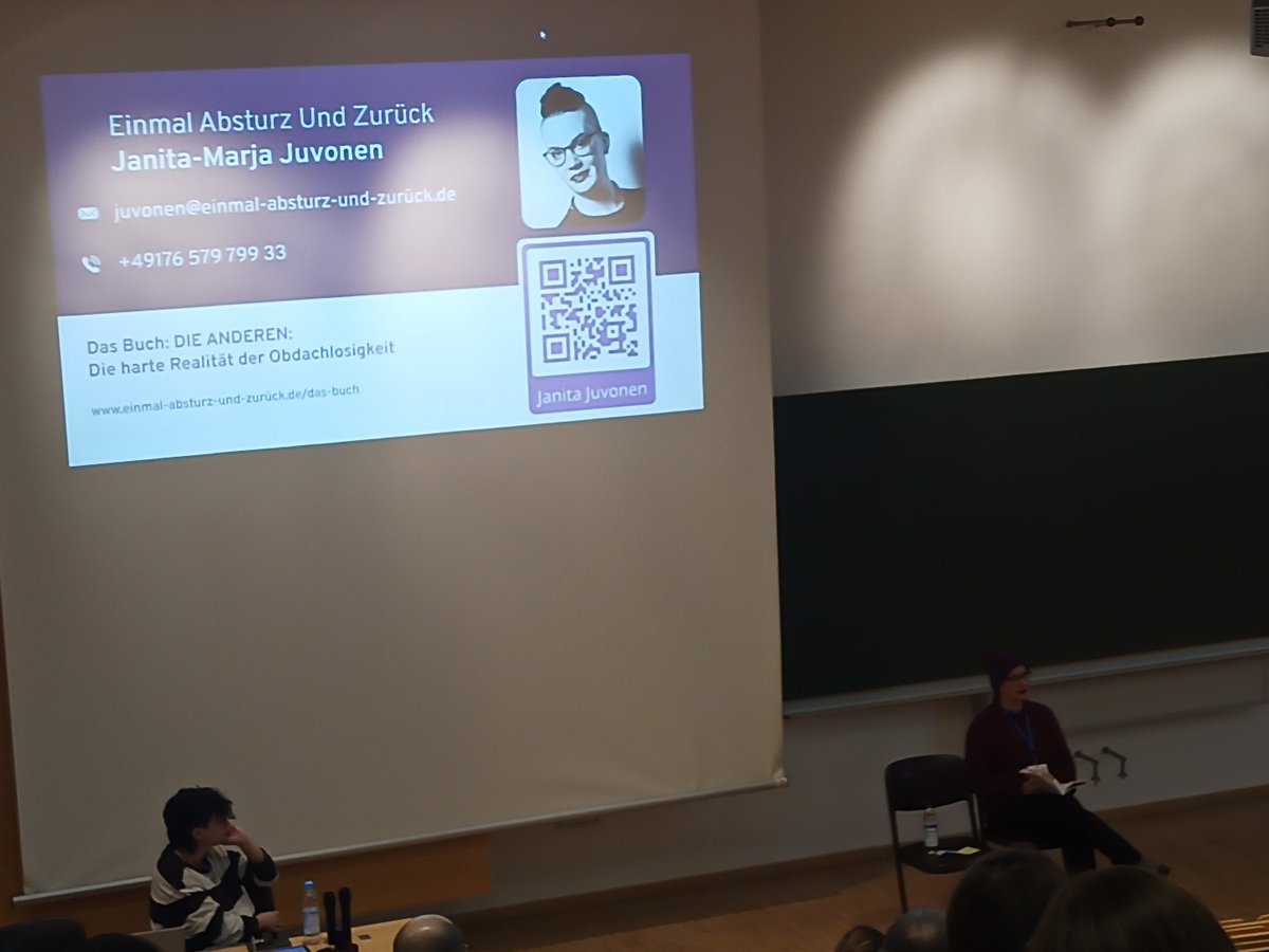 Jetzt spannende Lesung von Janita <a href="/Auzurueck/">Einmal Absturz und zurück</a> auf der #wolokon in Nürnberg....