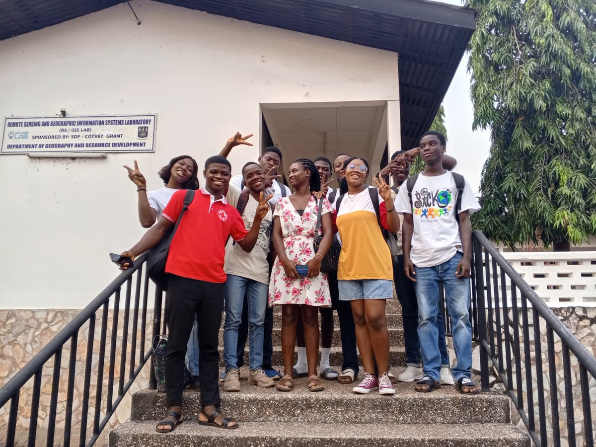 AmaBonsu19's tweet photo. Wondering how @UGYMLegon is faring? Well, for continuing students, it is a long academic vacation until May! Regardless, our first-year students are 'breaking necks' here!!🥳🥳🥳
#YouthMappers
#letgirlsmap
#ugyouthmappers https://t.co/xBNV71fEXY