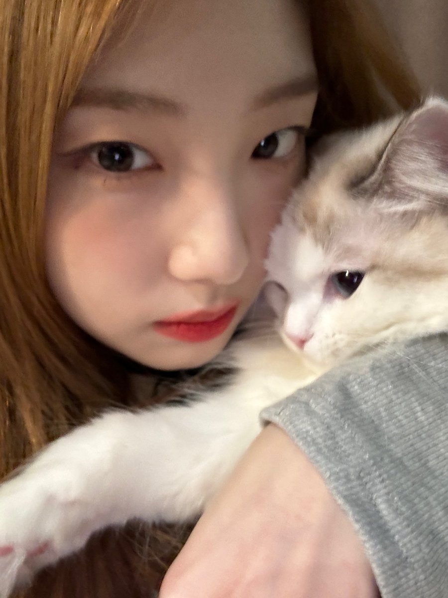 yeorry reunion + yeojin with rora! :D