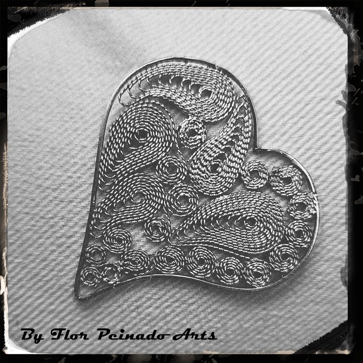 florpeinadoarts.blogspot.com/2024/02/filigr…
My first #filigreejewelry
Fine Silver.