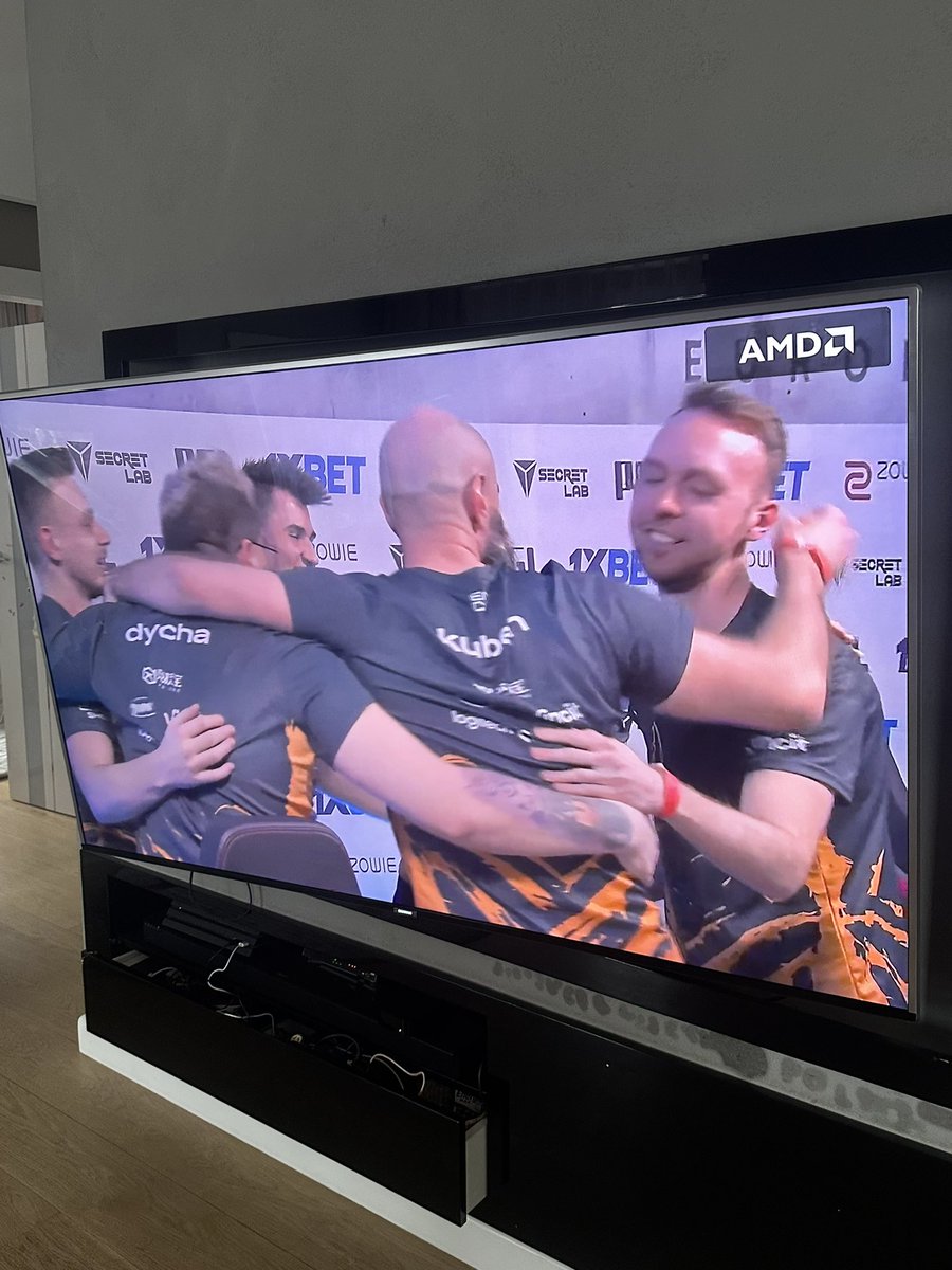 paszaBiceps's tweet photo. we're on a major 🇵🇱🔥💪
Jestem z Ciebie w chuj dumny @kuben_tt ❤️
Gratulacje https://t.co/DqaWa2j5xp