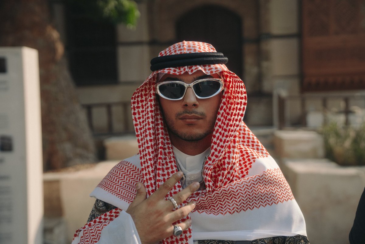 ماضينا فخر، حاضرنا مثابرة، و مستقبلنا مشرق
HOME IS CHANGING 🇸🇦