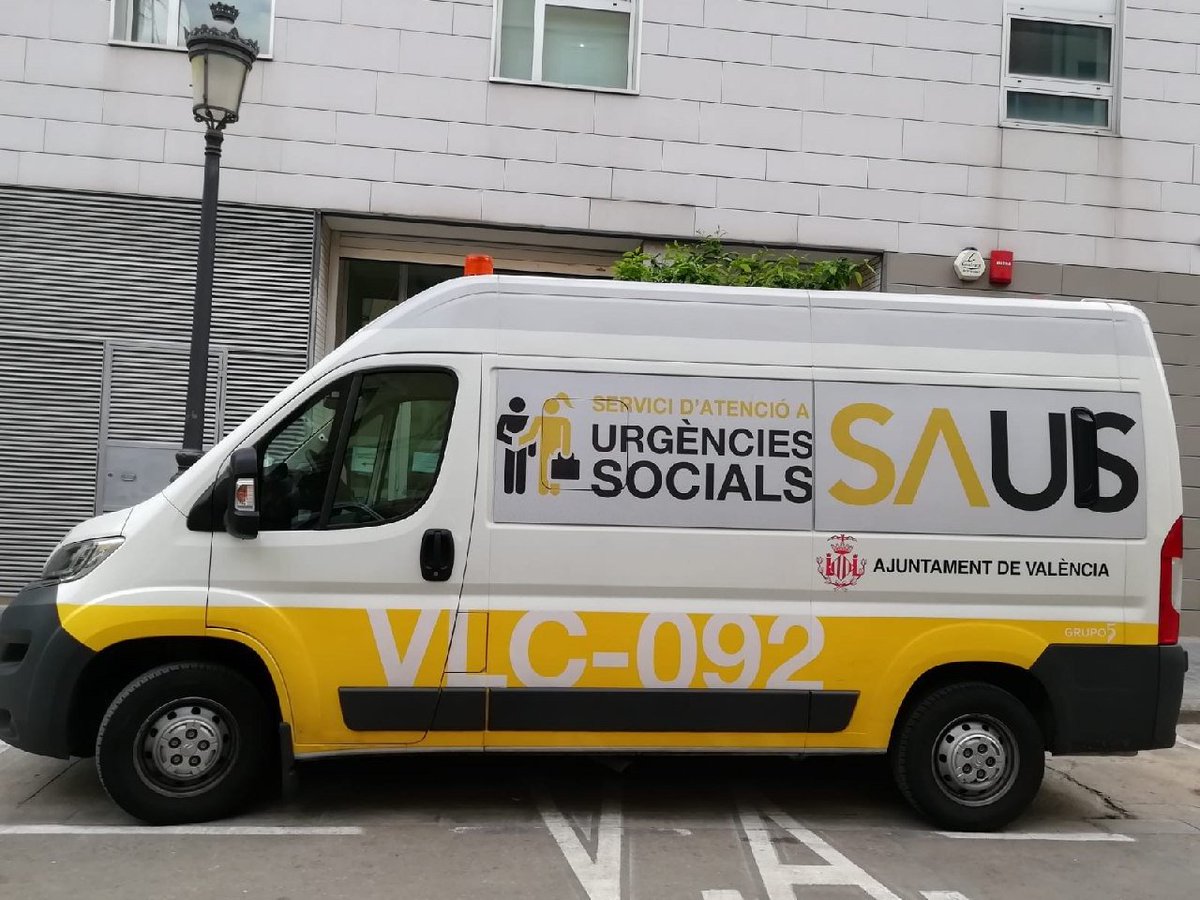 AjuntamentVLC's tweet photo. 🔶El Servici d'Atenció a Urgències Socials (#SAUS) assistix a més de 3.000 persones durant l'any 2023.
➡️Este recurs municipal dona resposta, durant les 24 hores⏰ dels 365 dies de l'any🗓️, als qui patixen una emergència o necessitat social urgent.
📞092
🔗https://t.co/P4uZb7WLpr https://t.co/zG63GT7pBp