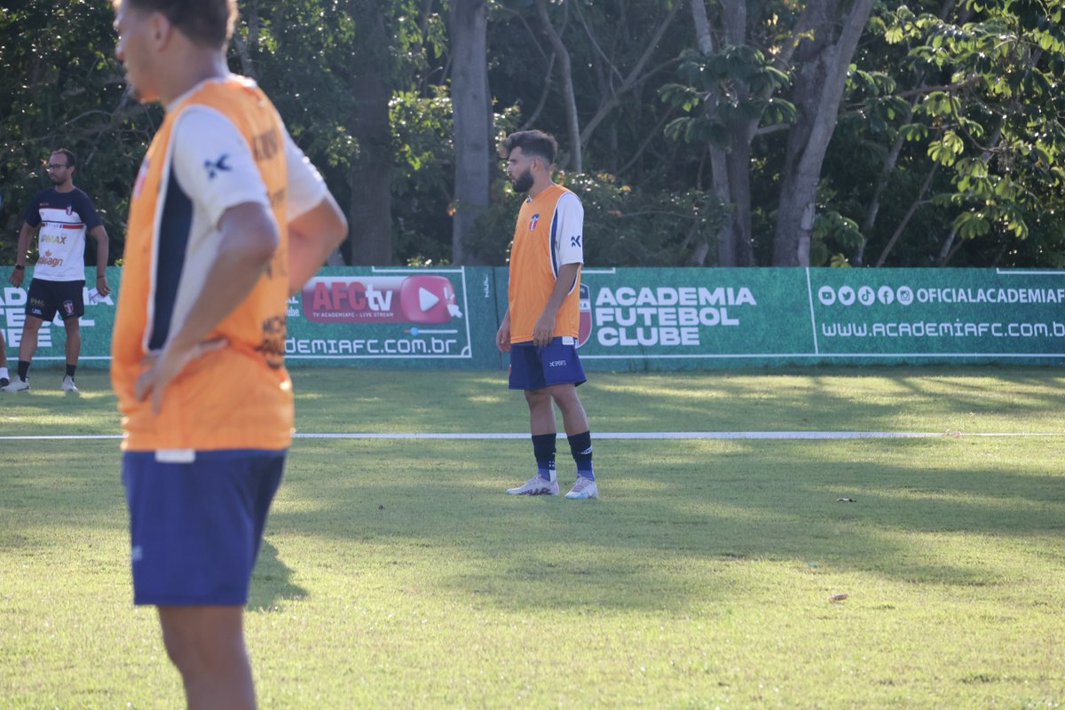 academiafc_ofc's tweet photo. Academia se reapresenta para iniciar preparação em semana decisiva

Matéria completa:
https://t.co/hIdfljRKPX https://t.co/yX9b74A4tL