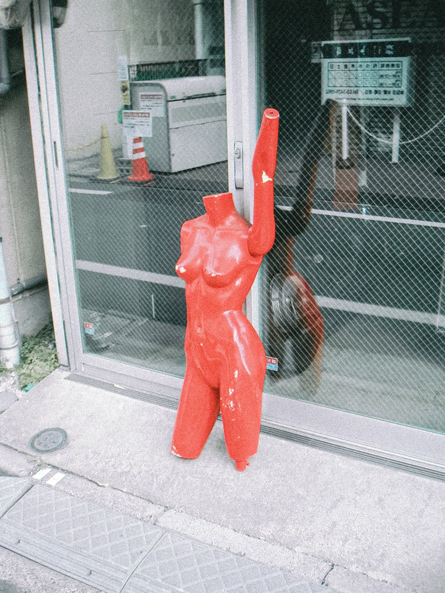 赤

#コンデジ #dimagex #minolta
#ファインダー越しの私の世界