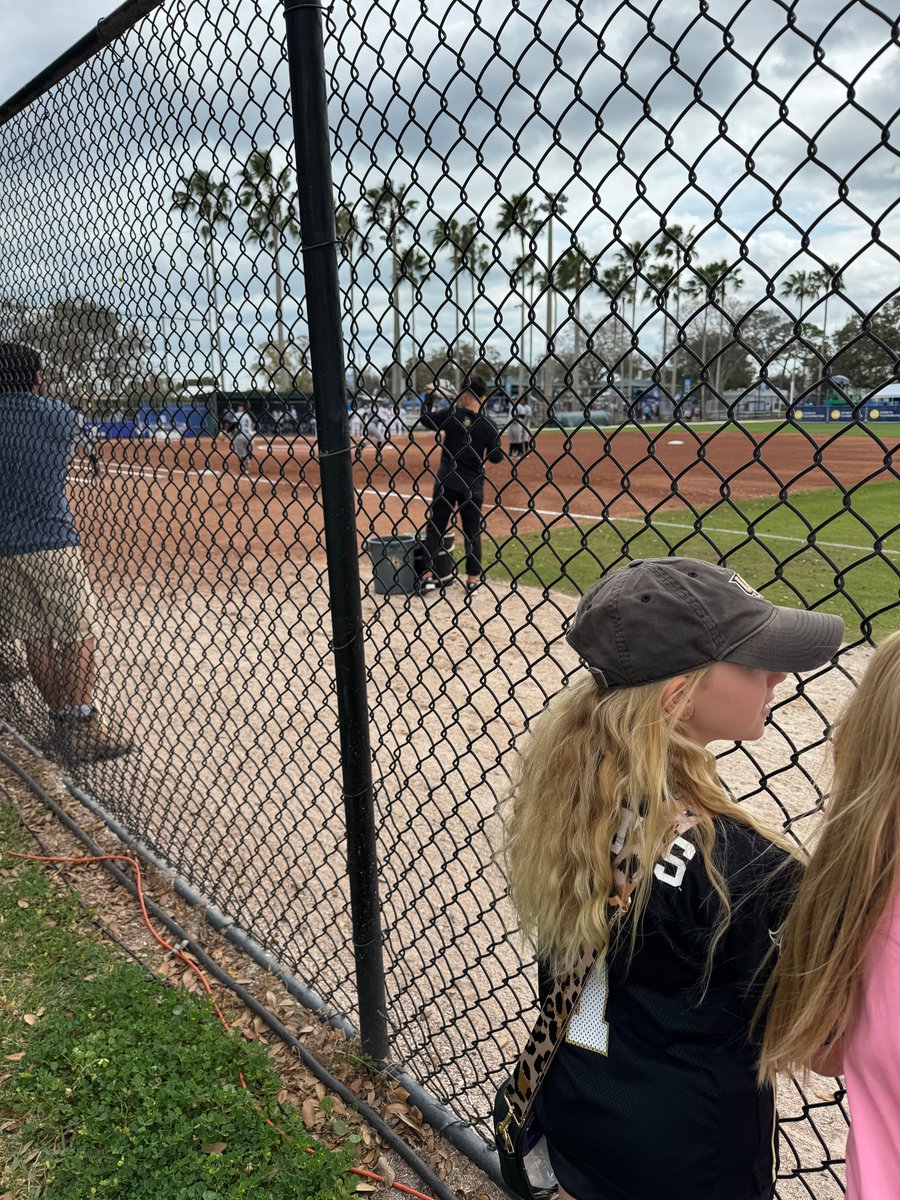 ContentKeyword's tweet photo. @ch1oe_evans Consider it done. My girls love to watch y’all. https://t.co/y7fO0Zy7hx
