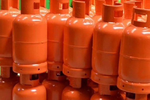 instablog9ja's tweet photo. BREAKING : FG stops export of cooking gas to reduce price https://t.co/Jcu5LPH4QA