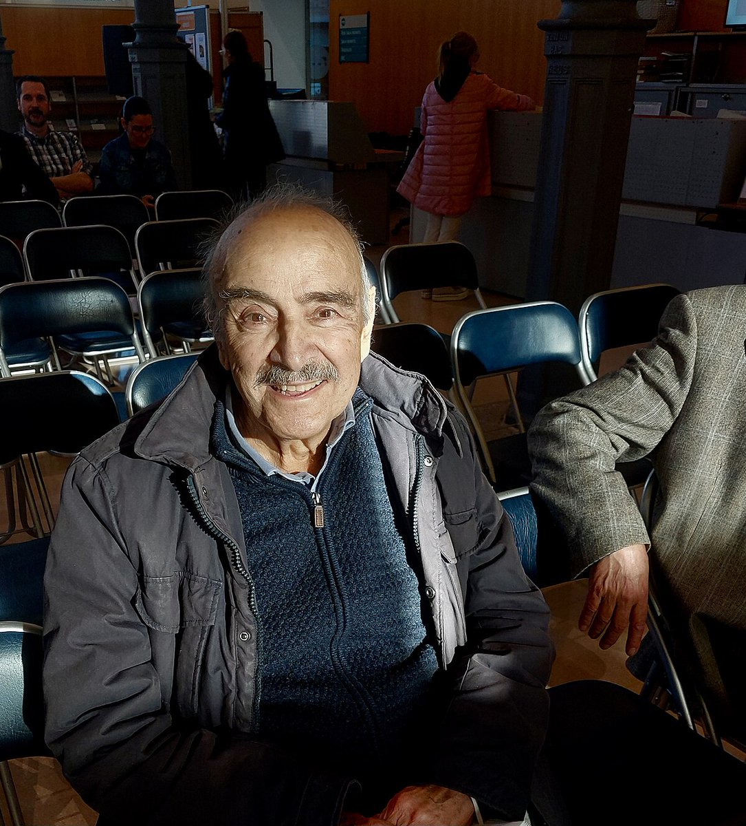 lletres's tweet image. Ha mort el traductor, professor, lingüista i escriptor Joaquim Mallafrè. El seu llegat com a traductor és immens. De l'Ulisses de Joyce a obres de Pinter, Beckett o Sterne. El 2008 formà part de la comissió executiva de l'Any Mercè Rodoreda. El nostre condol a la família.