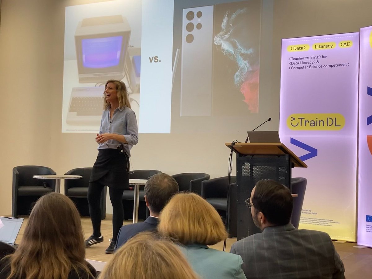 informatikradar's tweet photo. ‟In a time of rapidly developing artificial intelligence, we have to keep nurturing our human intelligence.”
With these words, @astro_carmen kicks off the #TrainDL Summit! Next up: our panel on the present and future of AI and data skills. Join online now: https://t.co/8DE2haHN1G https://t.co/ZKmvHACeIq