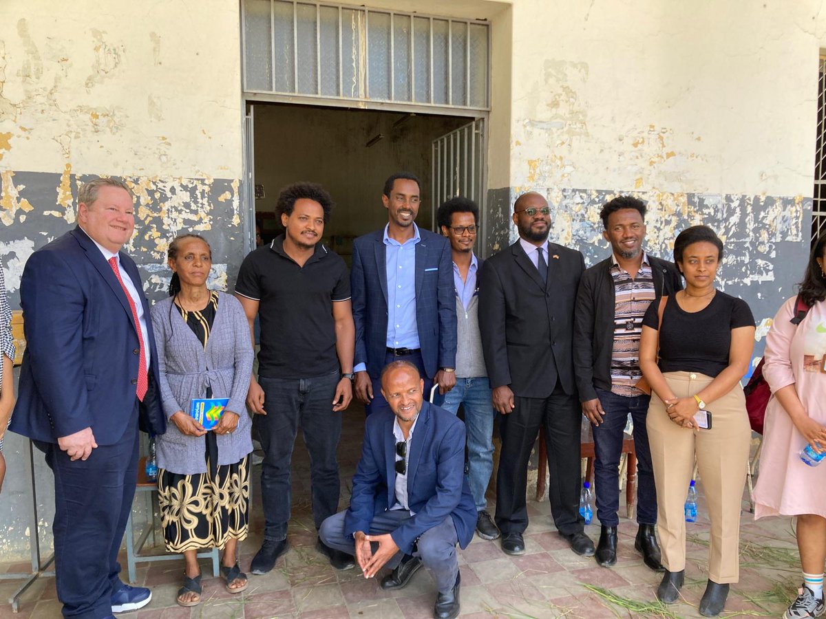 In Mekelle, Ambassador Massinga & Special Envoy for the Horn of Africa Hammer met with civil society partners receiving @USAID support for helping gender-based violence survivors of the horrific two-year war in Northern Ethiopia. U.S. is also refurbishing a library & grounds to…