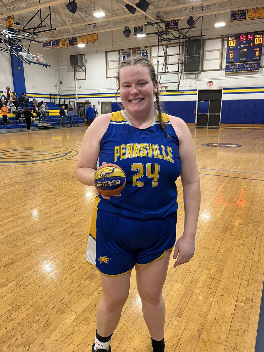 Big win over Pitman to end the regular season! 

Player of the Game!!!
Bella Farina