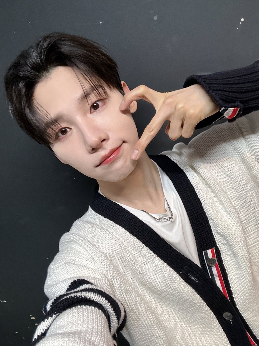 AB6IX_JP's tweet photo. 【WOONG🐹】🌸今日はずっと雨だよね、めっちゃ寒いから風邪気をつけてね！😊

#AB6IX #エイビーシックス https://t.co/1IOcPxaM6z