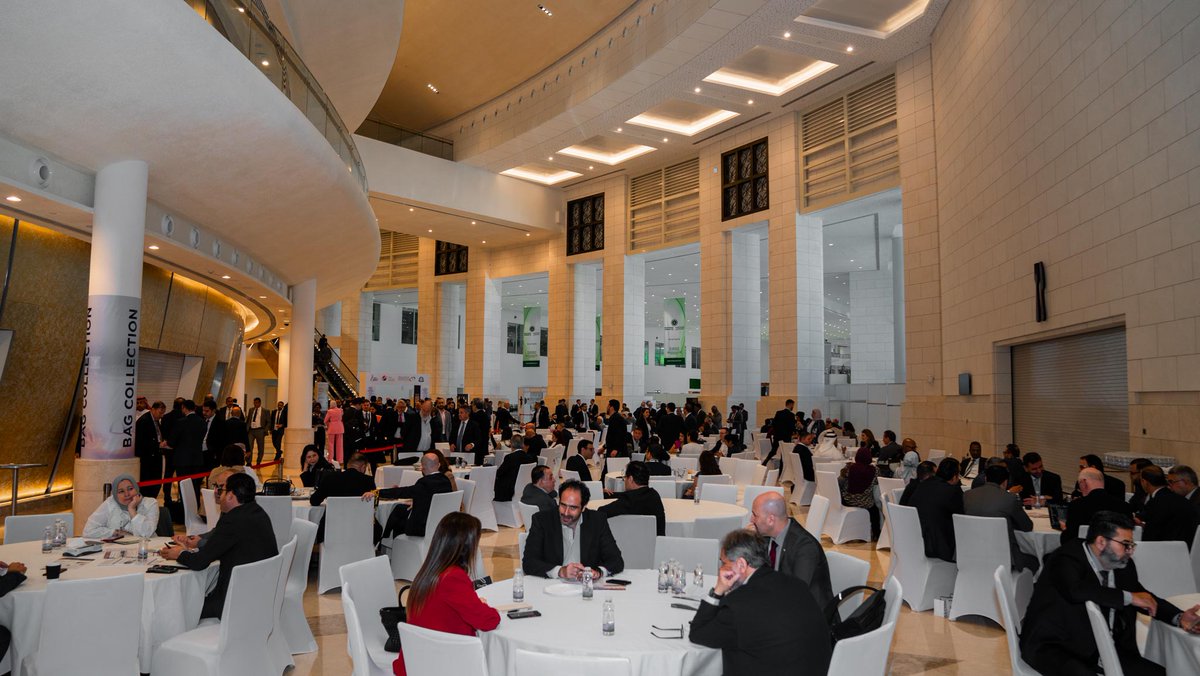 GAIF34's tweet photo. A BUSY 2nd DAY at the #GAIF34 - Day 2 conference highlights!  #InsuranceInnovation #EmpoweringTheFuture #OmanEvents #IPEvents #GAIF2024inOman #GAIFOmanMoments #OmanInsuranceAssociation https://t.co/bv1egX6RFM
