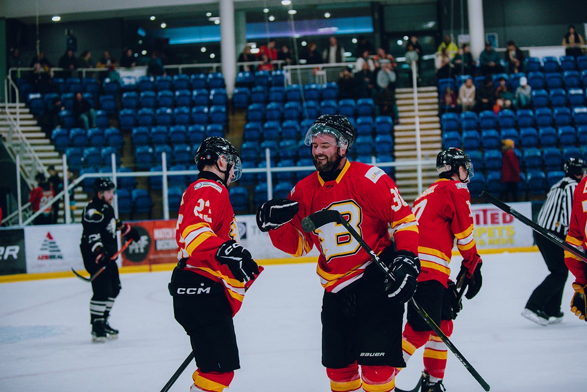 Recent work with Sheffield Blazers is now live on the site. Go check it out/get in touch if you'd like some coverage of your Ice Hockey training/matches. #Sheffield #SheffieldIceHockey #SheffieldPhotography jacobflannery.myportfolio.com/sheffield-blaz…