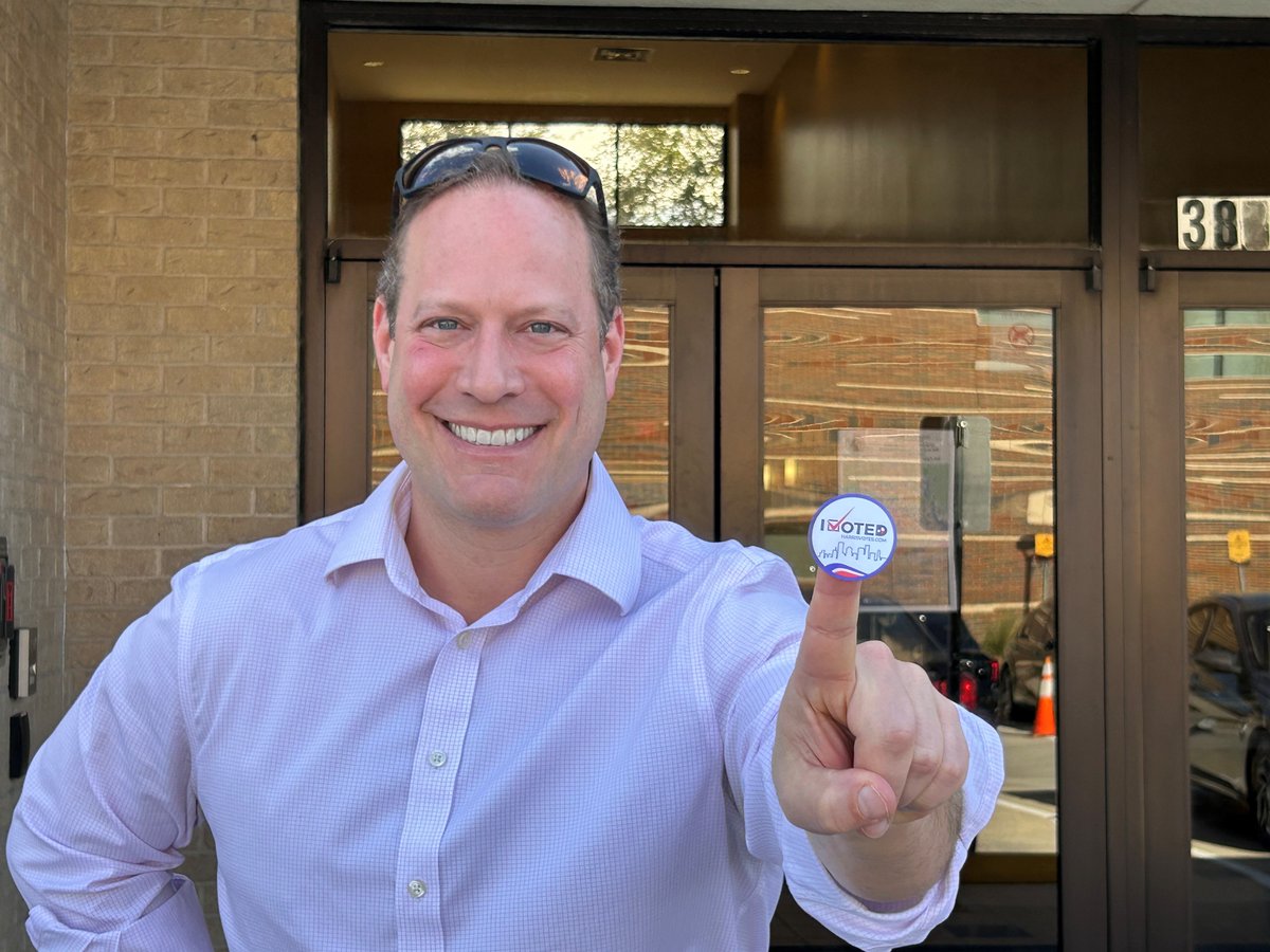 JoshWallenstein's tweet photo. Anybody unhappy with something?  GO VOTE!

Don't just complain...make change happen!
https://t.co/r2BfTmXsUs , from today, until March 1...or on March 5 (my birthday!)

I would be honored to be your change agent. Josh Wallenstein for County School Trustee at the HCDE! https://t.co/AO9SNnjE45