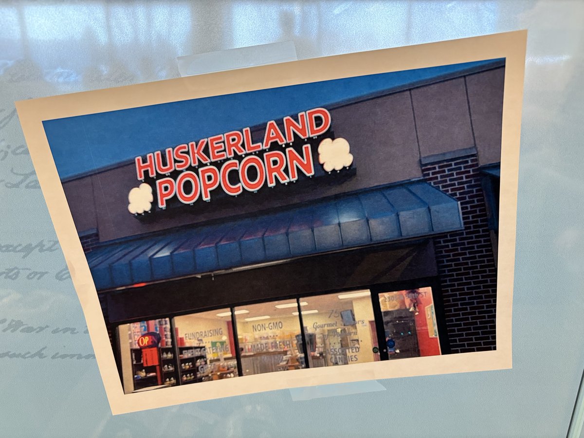 ES&S celebrates #BlackHistoryMonth by supporting local black-owned businesses like Huskerland Popcorn! Our February all-company meeting was made even sweeter with their delicious gourmet popcorn. Supporting opportunity and entrepreneurship tastes oh-so-good! #HuskerlandPopcorn