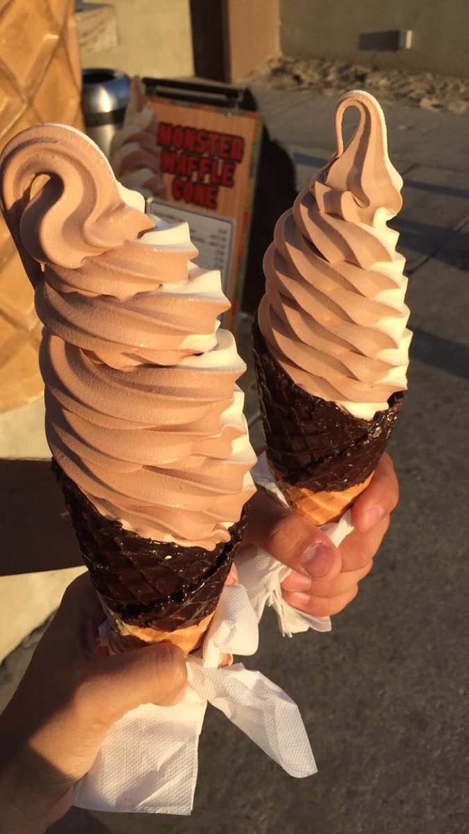xyco_twt's tweet photo. ice cream >>> https://t.co/QNUrgZyycP