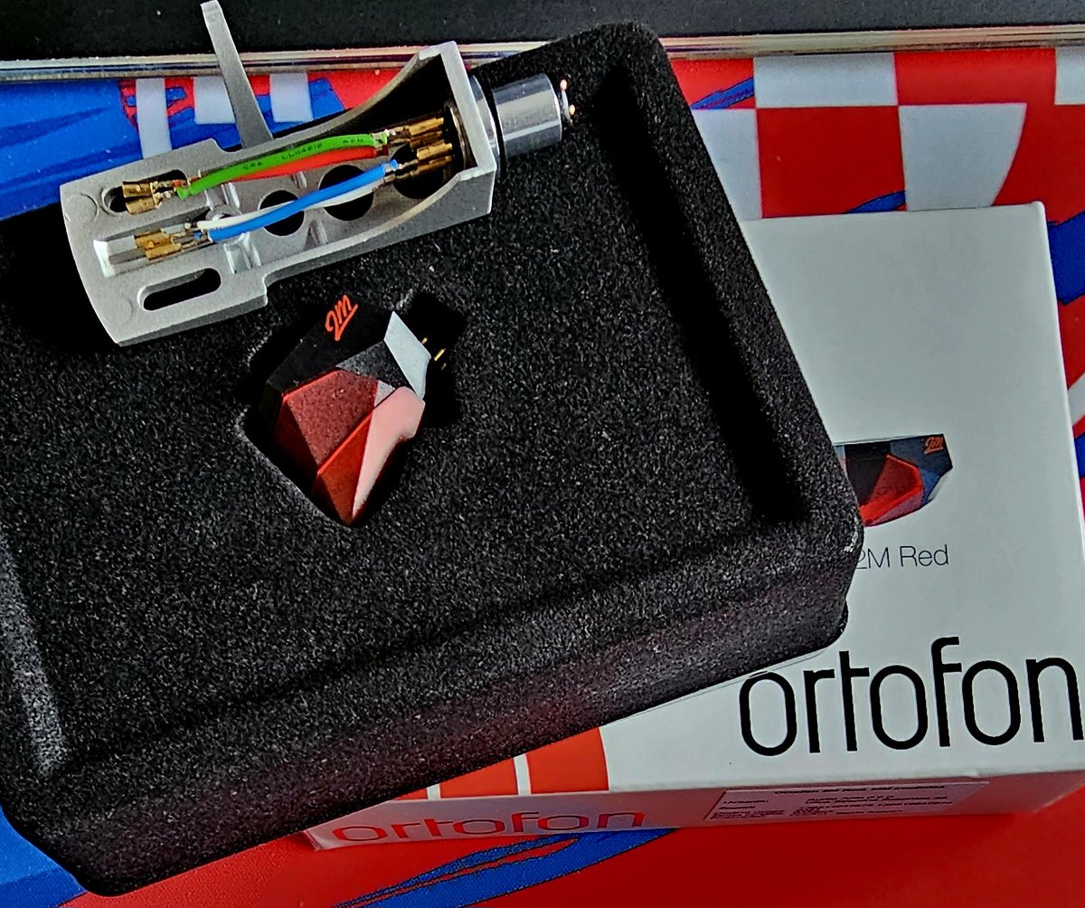 Prle75's tweet photo. Time fot the small upgrade...
#vinyltime
#ortofon https://t.co/cOGuHsGIqC