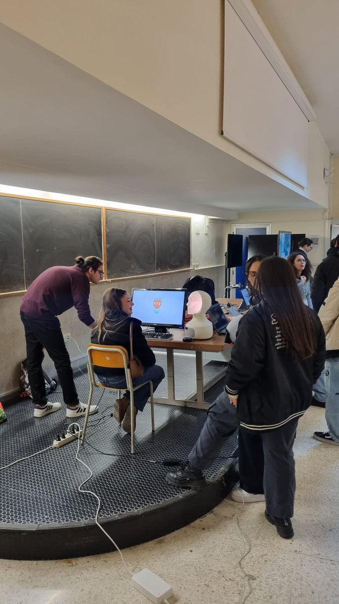 PriscaLab's tweet photo. 🤖 Open Day 🤖
This year PRISCA students were involved in the #opendays2024 for the Scuola Politecnica e delle Scienza di Base, Università degli Studi di Napoli Federico II. We were happy to show to young students potential applications of Computer Science to Social Robotics! https://t.co/JlocLtEUPq