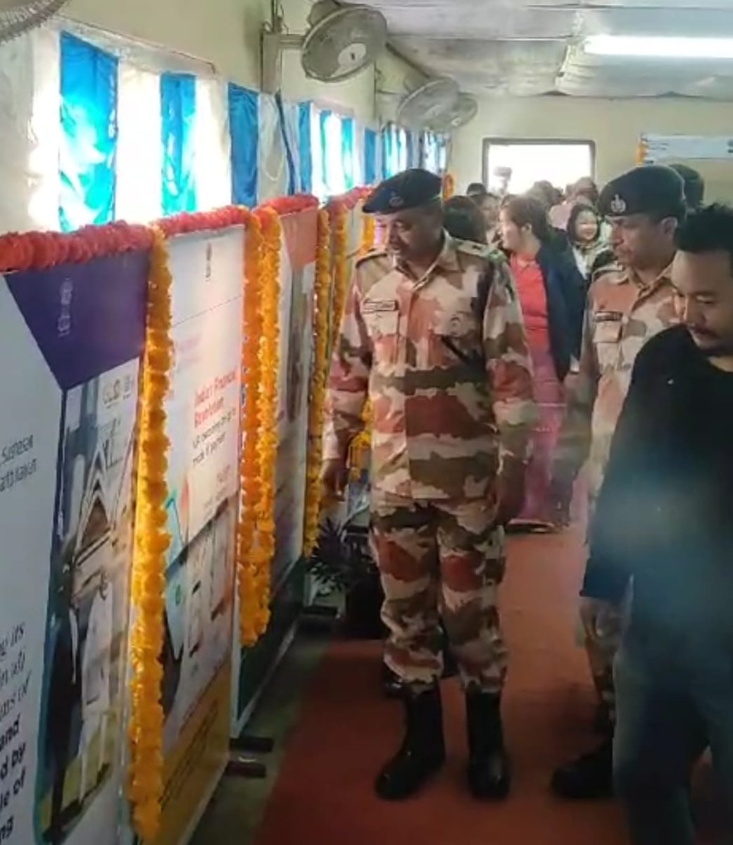 AaloFob's tweet photo. Aalo 22.02.2024: CBC field office Aalo unit today conducted Photo exhibition cum small ICOP, awareness prog. On 9 years seva sushasan, garib Kalyan Yojana at SFS, Yeggo,Aalo, Dy. Commandant Ajay Kumar( 20th battalion ITBP, Aalo, attended the prog. as chief Guest. https://t.co/VM57QPMWUB
