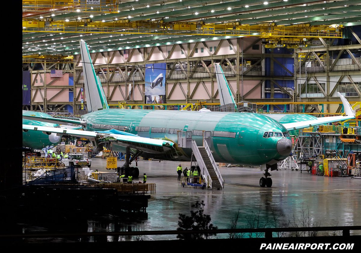 匿名 PHX11890 1:400 Phoenix Model Turkmenistan Airlines B777-300LR Reg